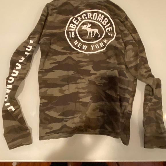 Camo Abercrombie shirt - Picture 3 of 3